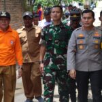 Kapolres Bersama Dandim 0810/Nganjuk Meninjau dan Berikan Bantuan Kepada Korban Puting Beliung