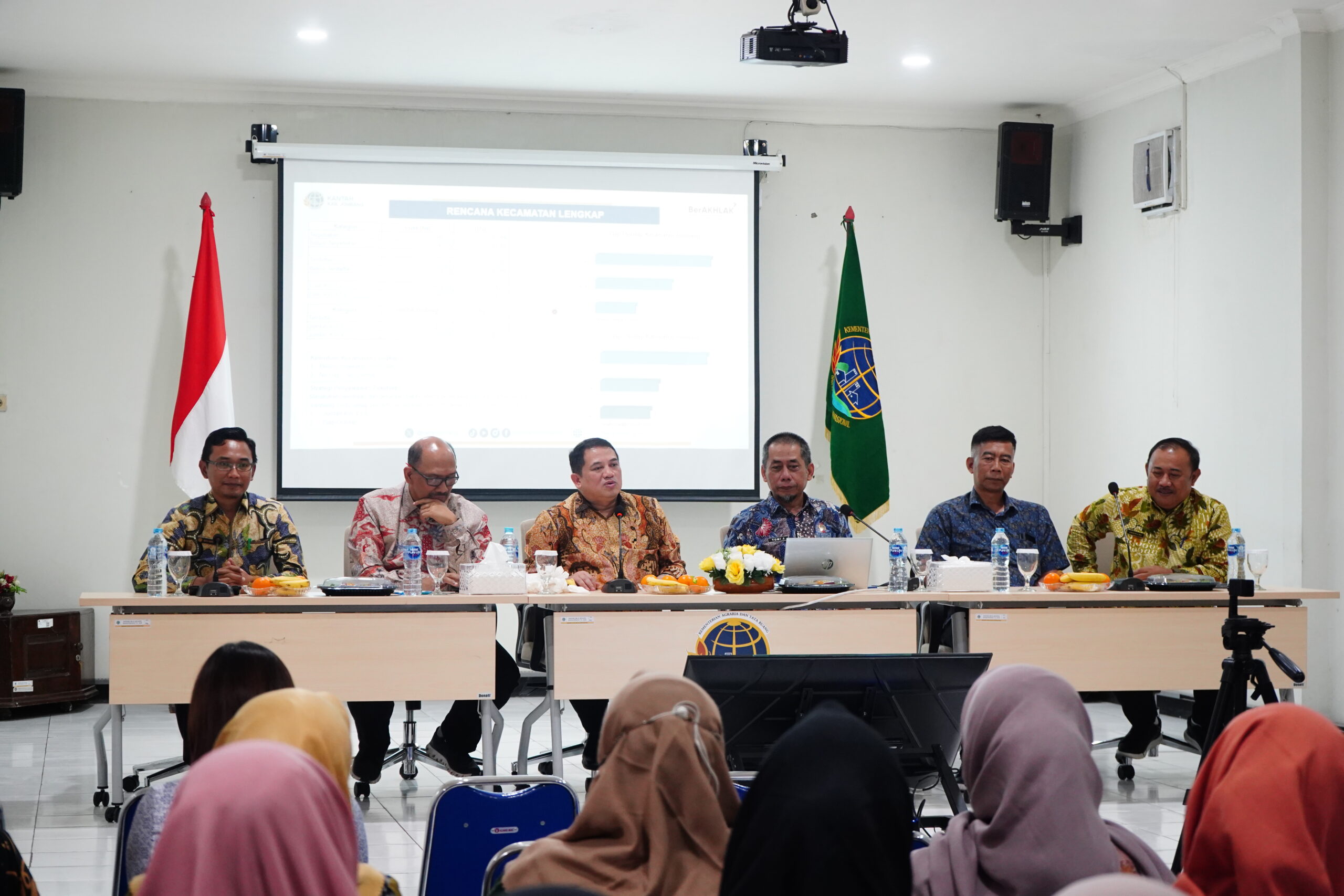 Kunjungan Kakanwil, Dorong Kantah Jombang jadi Percontohan Tata Kelola Wakaf Produktif