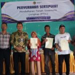 ‎Pembagian Sertifikat PTSL Tahap Pertama Di Desa Padangan, Kayen Kidul, Kabupaten Kediri Berjalan Lancar  ‎