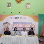 Berikan Edukasi Tentang Pita Cukai Asli, Satpol PP Kabupaten Kediri Ajak Para Pelaku UMKM Perangi Peredaran Rokok Ilegal