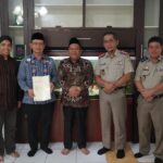 Disaksikan Wakil Bupati Jombang, Kantah Jombang Serahkan Sertipikat Tanah Elektronik kepada Kemenag