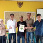 Tetap Layani Masyarakat, Kantah Jombang Serahkan Sertipikat PTSL 2025 ke Empat Desa di Hari Libur Tetap Layani Masyarakat, Kantah Jombang Serahkan Sertipikat PTSL 2025 ke Empat Desa di Hari Libur