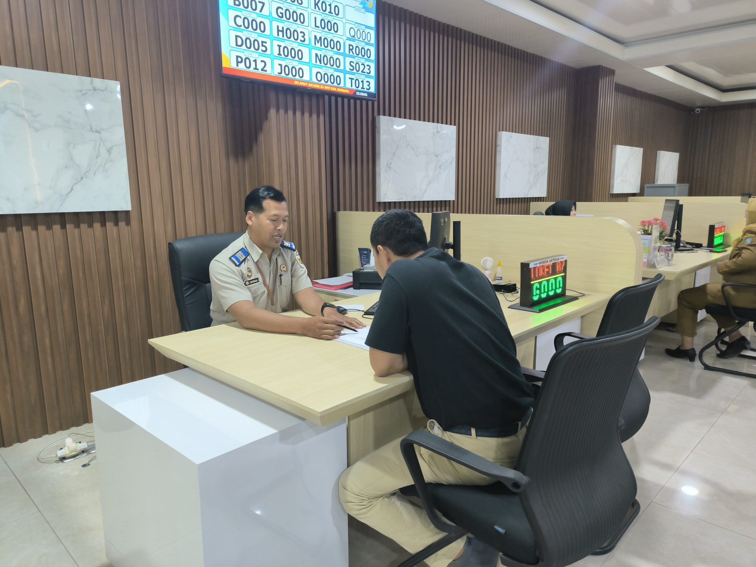 Pelaksanaan kegiatan pelayanan Pertanahan di Mall Pelayanan Publik (MPP) Kabupaten Jombang.